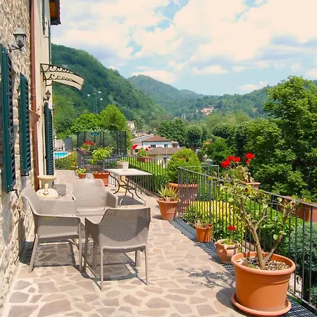 Gospodarstwo wiejskie Casa Ulqini Bagni di Lucca